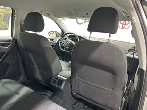 Used 2017 Volkswagen Golf S image 16
