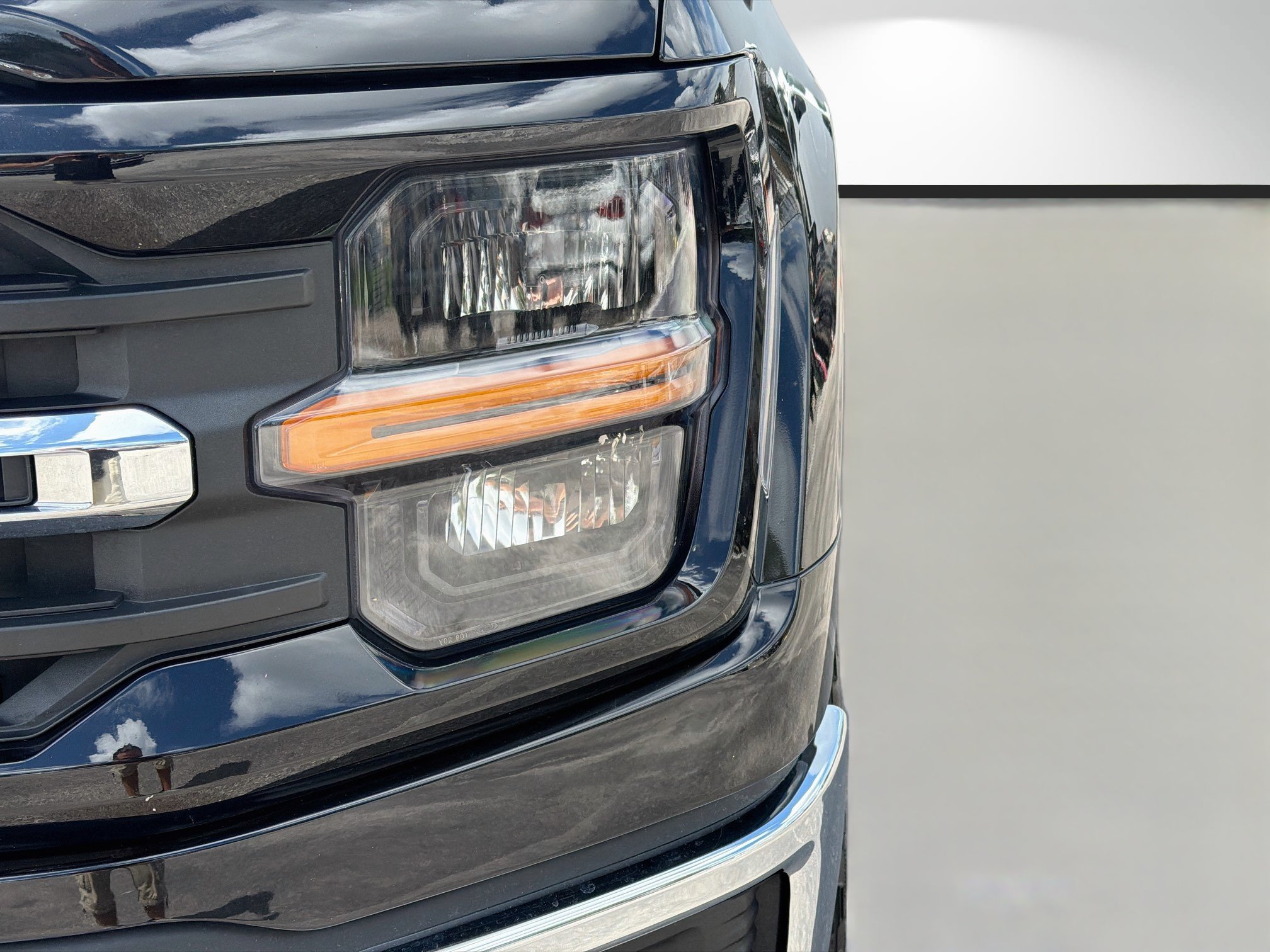 Used 2025 Ford F150 XLT w/ Equipment Group 301A Standard AWD/4WD image 9