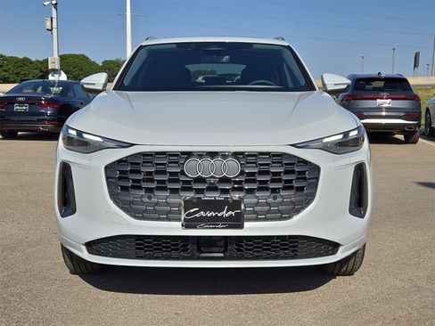 Certified 2025 Audi Q5 Premium w/ Convenience Package image 10