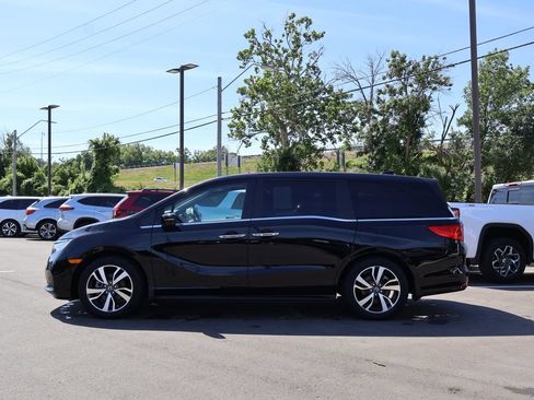 Certified 2023 Honda Odyssey Touring image 4