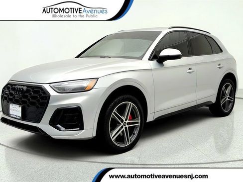 Used 2024 Audi Q5 e Premium Plus w/ Premium Plus Package AWD/4WD image 1