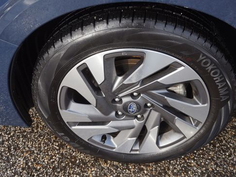 Used 2025 Subaru Legacy Limited image 9