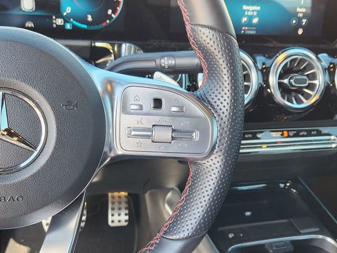 Used 2022 Mercedes-Benz GLA 250 GLA 250 image 23