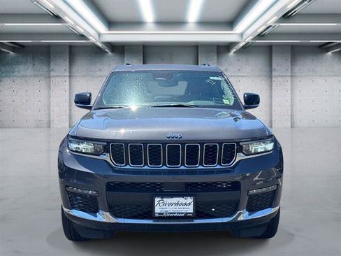 Used 2023 Jeep Grand Cherokee L Limited AWD/4WD image 2