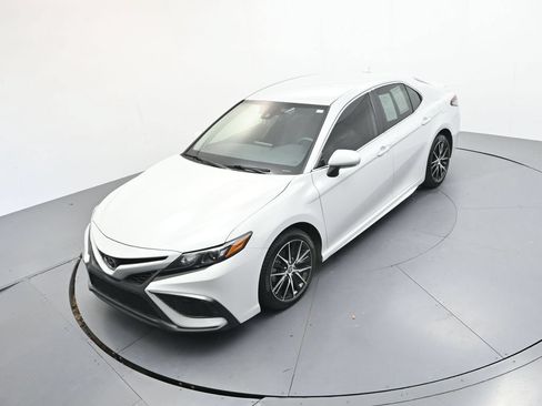 Used 2023 Toyota Camry SE FWD image 24