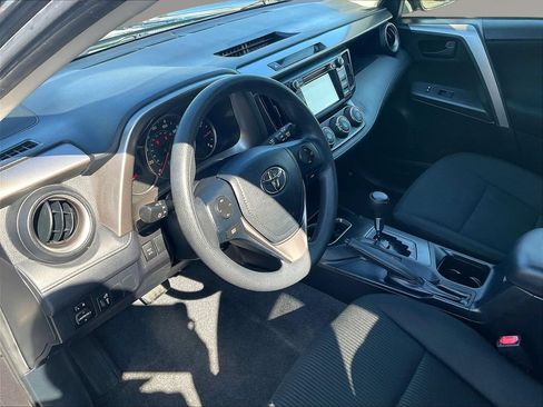 Used 2016 Toyota RAV4 LE AWD/4WD image 17