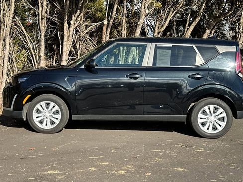 Certified 2024 Kia Soul LX image 7