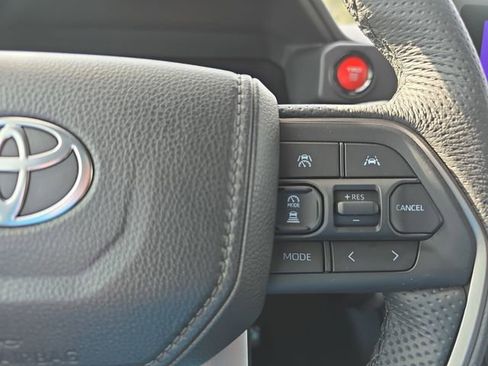 Certified 2025 Toyota Tacoma TRD Sport image 17