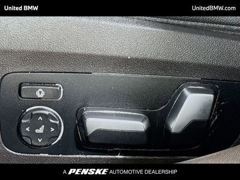 Used 2019 BMW 330i Sedan w/ Premium Package image 4