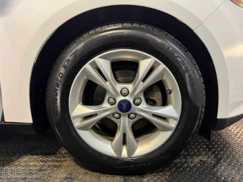 Used 2014 Ford Focus SE FWD image 32
