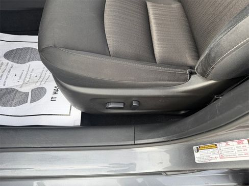 Used 2024 Nissan Altima 2.5 SV image 13