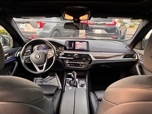 Used 2019 BMW 530i xDrive AWD/4WD image 14