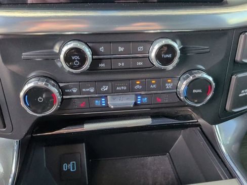Used 2022 Ford F150 Lariat AWD/4WD image 31