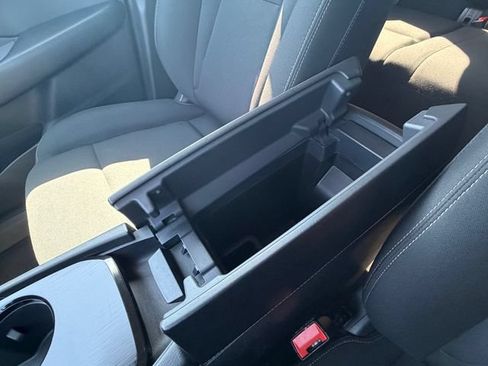 Used 2024 Nissan Rogue S FWD image 28