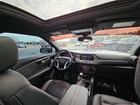 Certified 2022 Chevrolet Blazer RS w/ Enhanced Convenience Package image 15