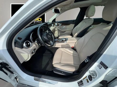 Used 2015 Mercedes-Benz C 300 4MATIC Sedan image 9