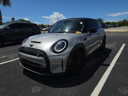 Used 2024 MINI Cooper SE FWD image 6