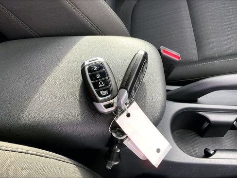 Used 2023 Hyundai Kona SEL w/ Cargo Package FWD image 33