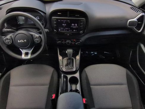 Used 2024 Kia Soul LX w/ Option Group 015 FWD image 10