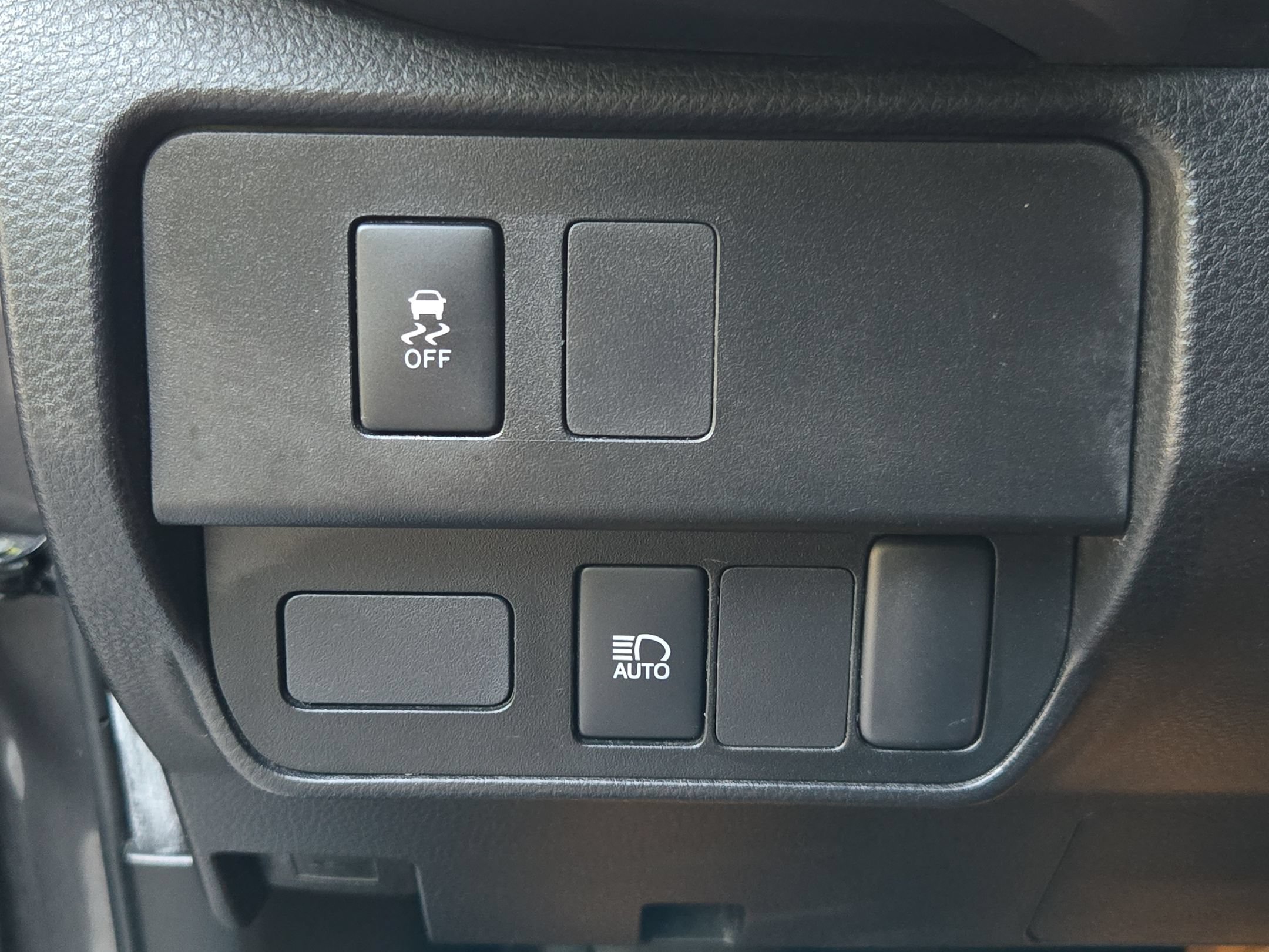 Used 2022 Toyota Tacoma SR5 w/ SR5 Appearance Package (SM) RWD image 36