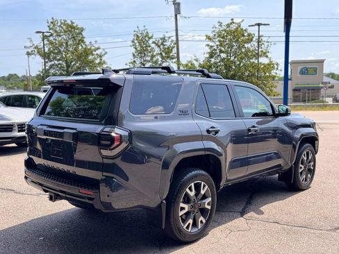 Used 2025 Toyota 4Runner TRD Sport AWD/4WD image 6