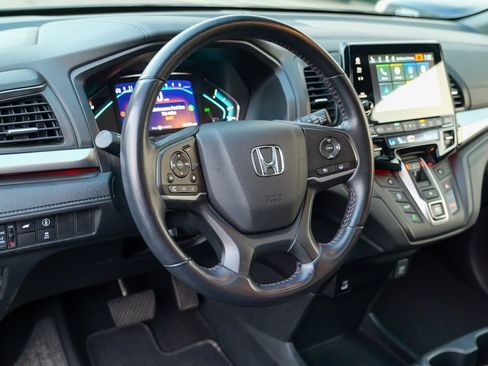 Used 2023 Honda Odyssey Sport image 18