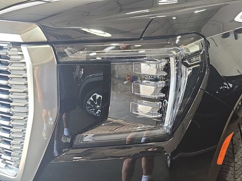 Used 2024 GMC Yukon Denali w/ Denali Reserve Package AWD/4WD image 39