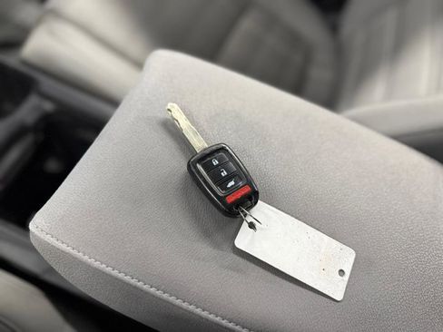 Used 2018 Honda CR-V LX image 32