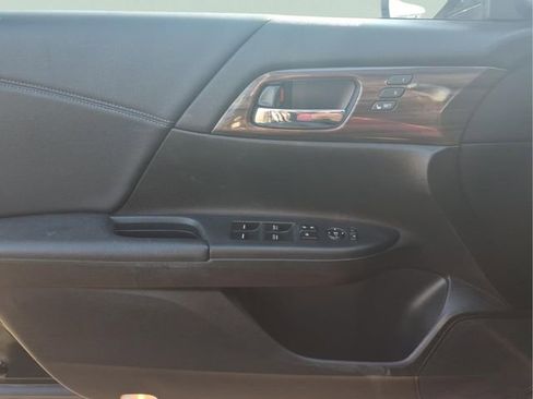 Used 2016 Honda Accord EX-L image 16