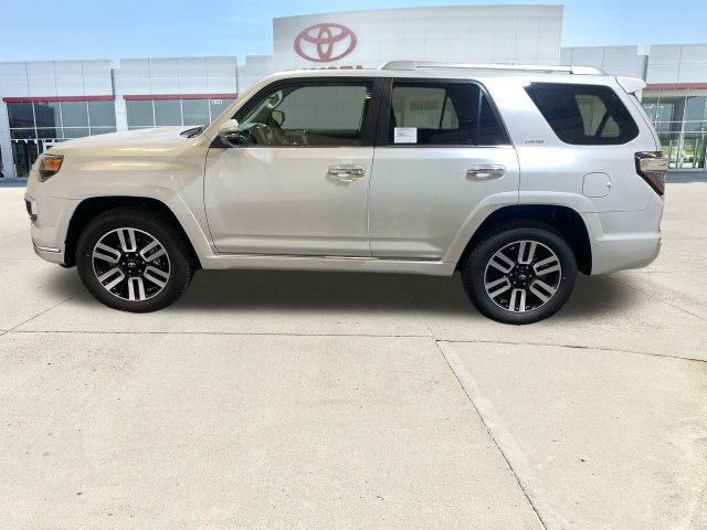 Used 2024 Toyota 4Runner Limited AWD/4WD image 6