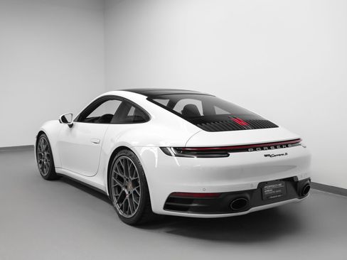 Certified 2021 Porsche 911 Carrera S RWD image 3