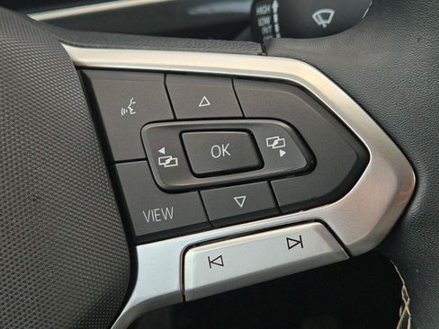 Certified 2022 Volkswagen Tiguan SE w/ Panoramic Sunroof Package FWD image 26
