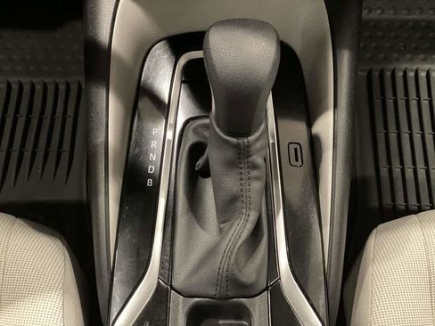 Used 2020 Toyota Corolla LE image 22