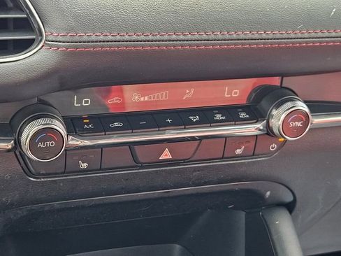 Used 2024 MAZDA MAZDA3 s image 24