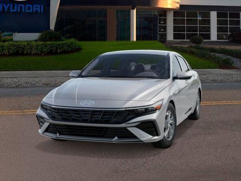 New 2026 Hyundai Elantra SE image 6