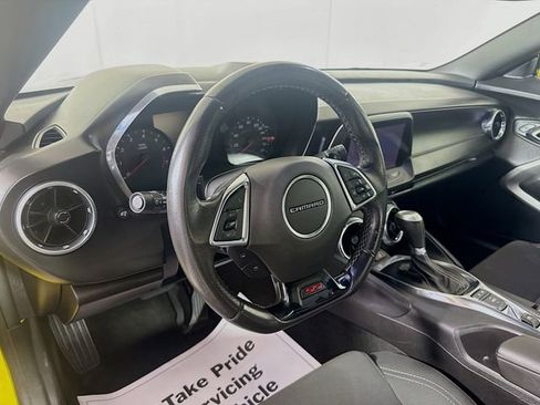 Used 2018 Chevrolet Camaro SS RWD image 11