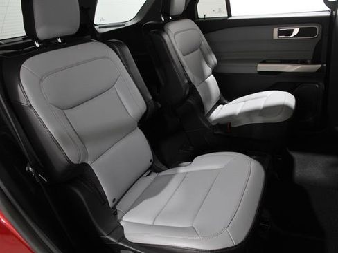 Used 2021 Ford Explorer XLT w/ Equipment Group 202A image 19