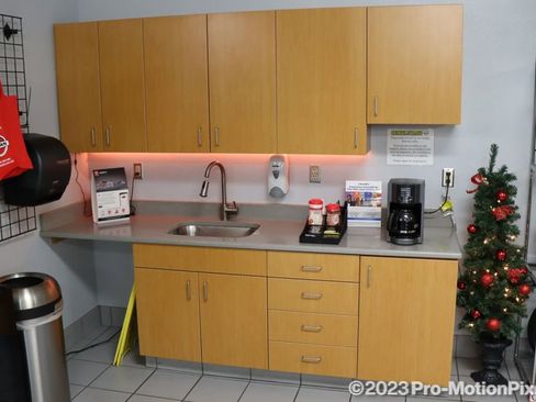 Used 2019 Toyota Tacoma SR w/ SR Convenience Package image 33