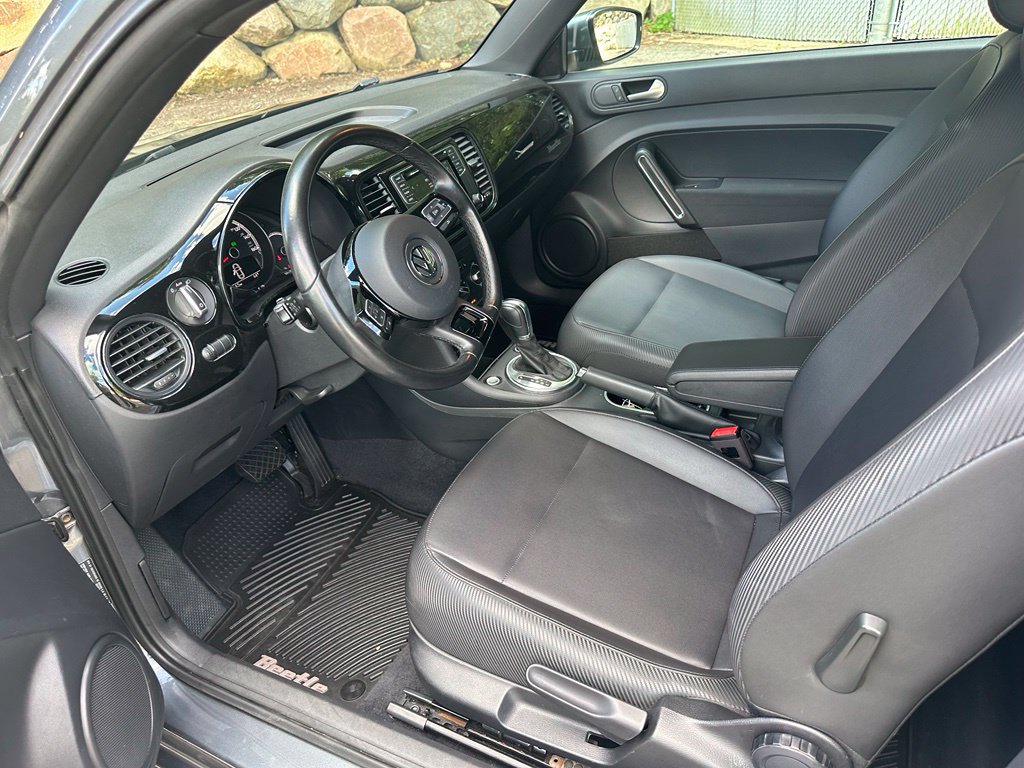 Used 2018 Volkswagen Beetle 2.0T S FWD image 9