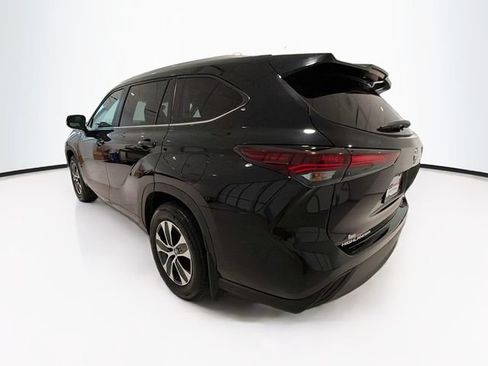 Certified 2026 Toyota Highlander XLE AWD/4WD image 5