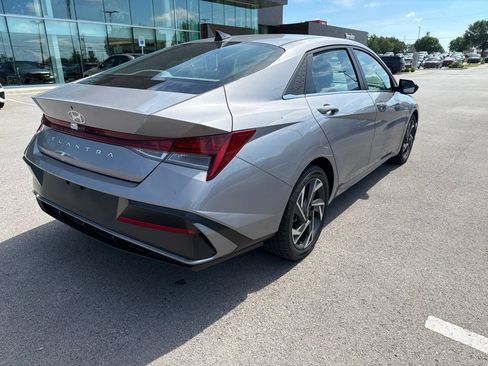 Certified 2025 Hyundai Elantra SEL FWD image 5