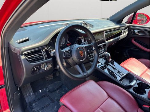 Used 2023 Porsche Macan S AWD/4WD image 6