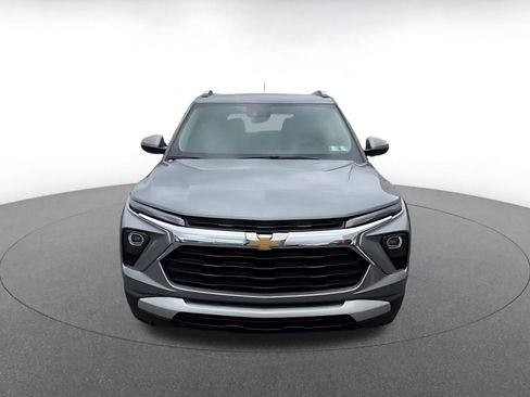 Used 2025 Chevrolet TrailBlazer LT w/ Driver Confidence Package AWD/4WD image 4