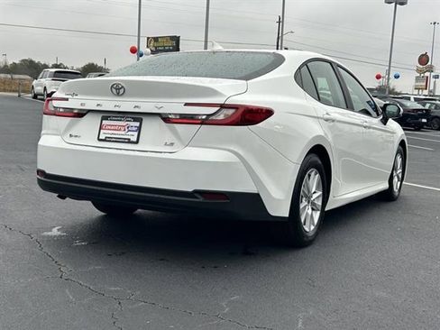 Used 2025 Toyota Camry LE image 8