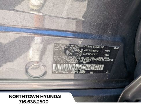 Used 2025 Toyota RAV4 XLE AWD/4WD image 35