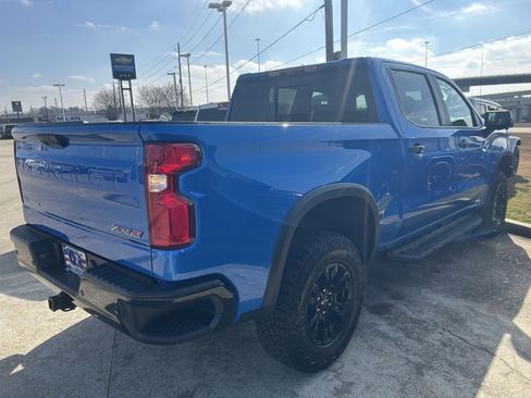 Used 2025 Chevrolet Silverado 1500 ZR2 w/ Technology Package image 5