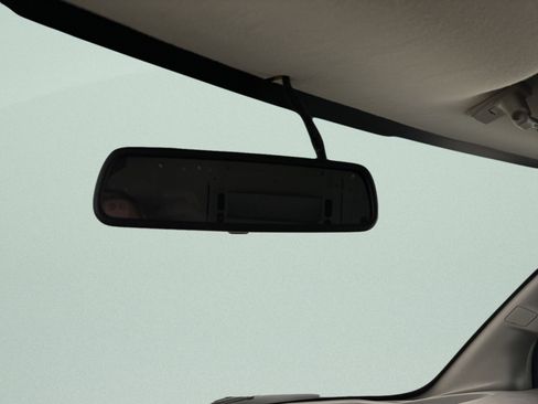 Used 2019 Chevrolet Express 3500 w/ Driver Convenience Package image 20