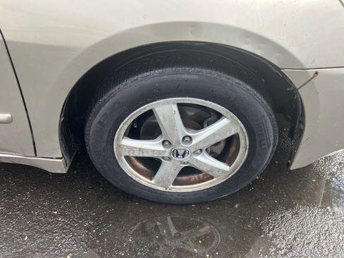 Used 2004 Honda Accord EX image 16