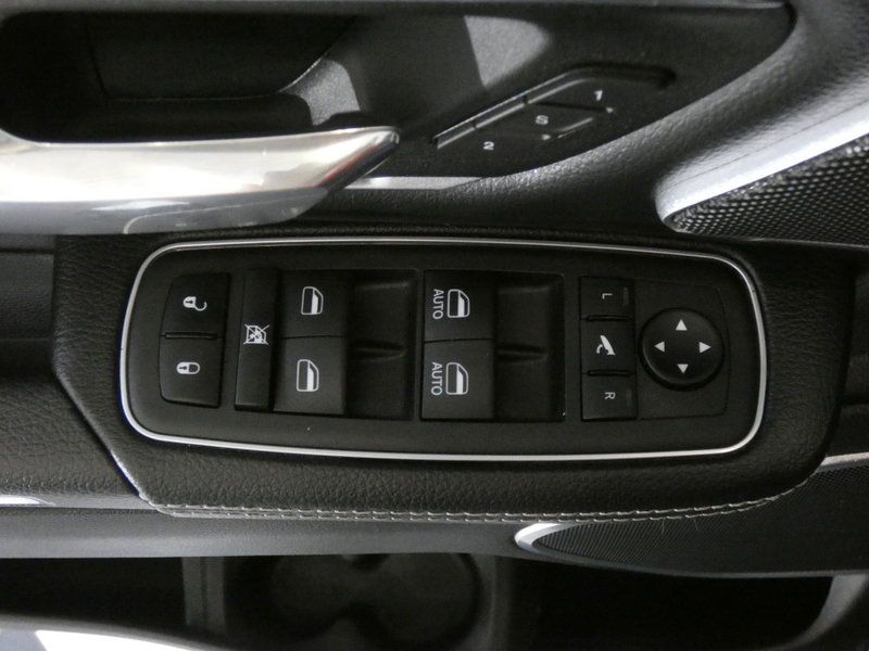 Used 2023 RAM 1500 Laramie AWD/4WD image 21