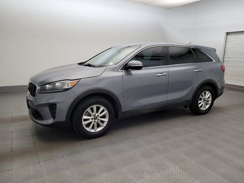 Used 2019 Kia Sorento L FWD image 2